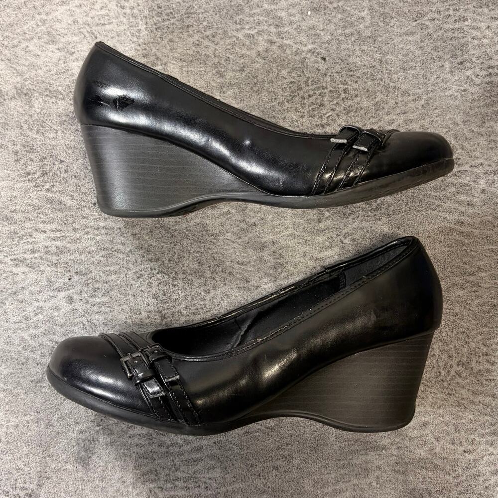Black Glossy Buckle Wedges